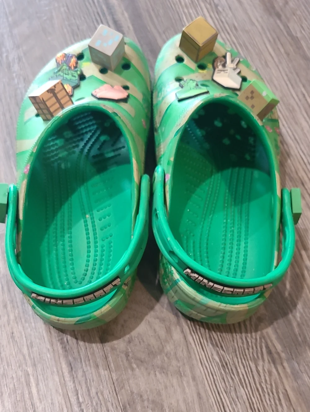 Kids Green Minecraft Clocs Size 4